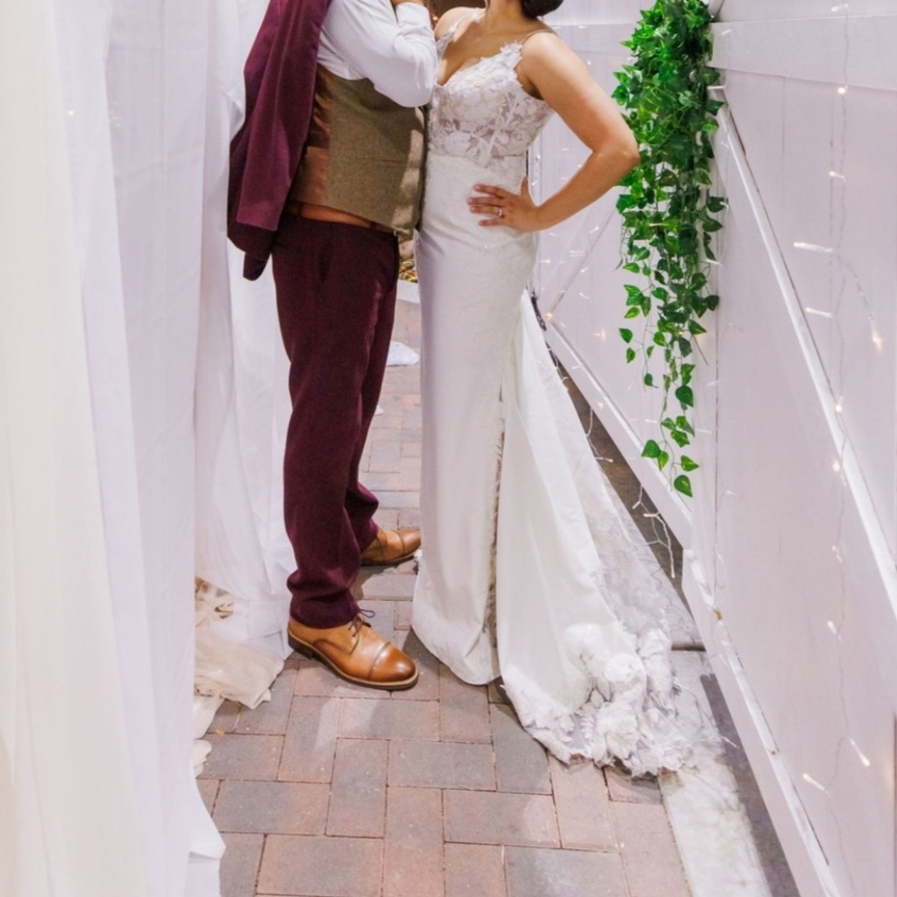 Lace Ivory Wedding Dress, Bridal Gown, Floral Applique, Trumpet,  Size 12/14 - Picture 6 of 7